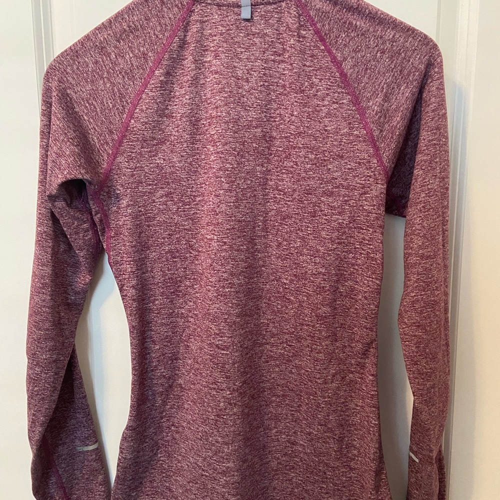 Long sleeve athletic top - Picture 6 of 6
